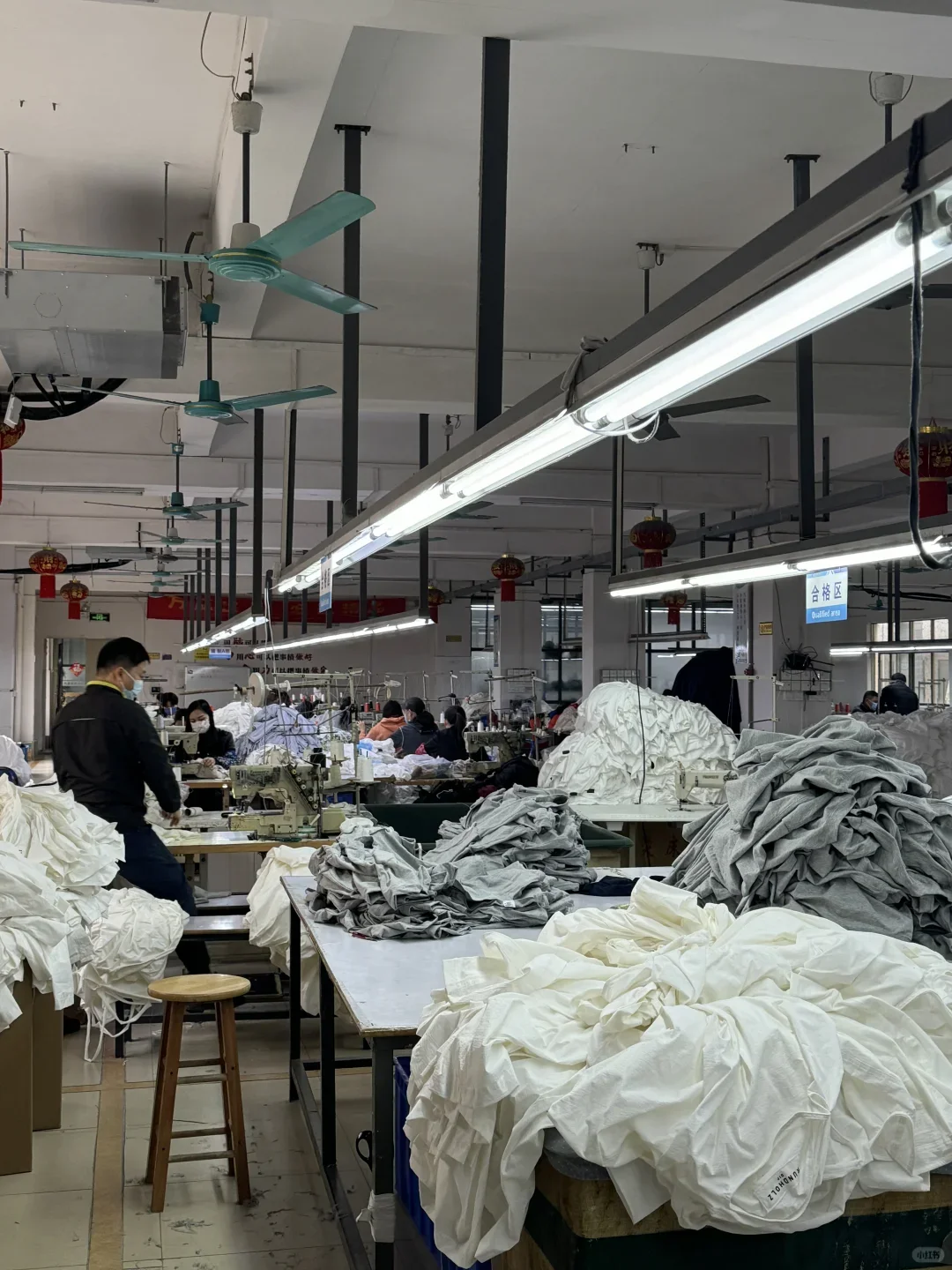 恭喜你找到一家小批量服装厂、小单定制10起