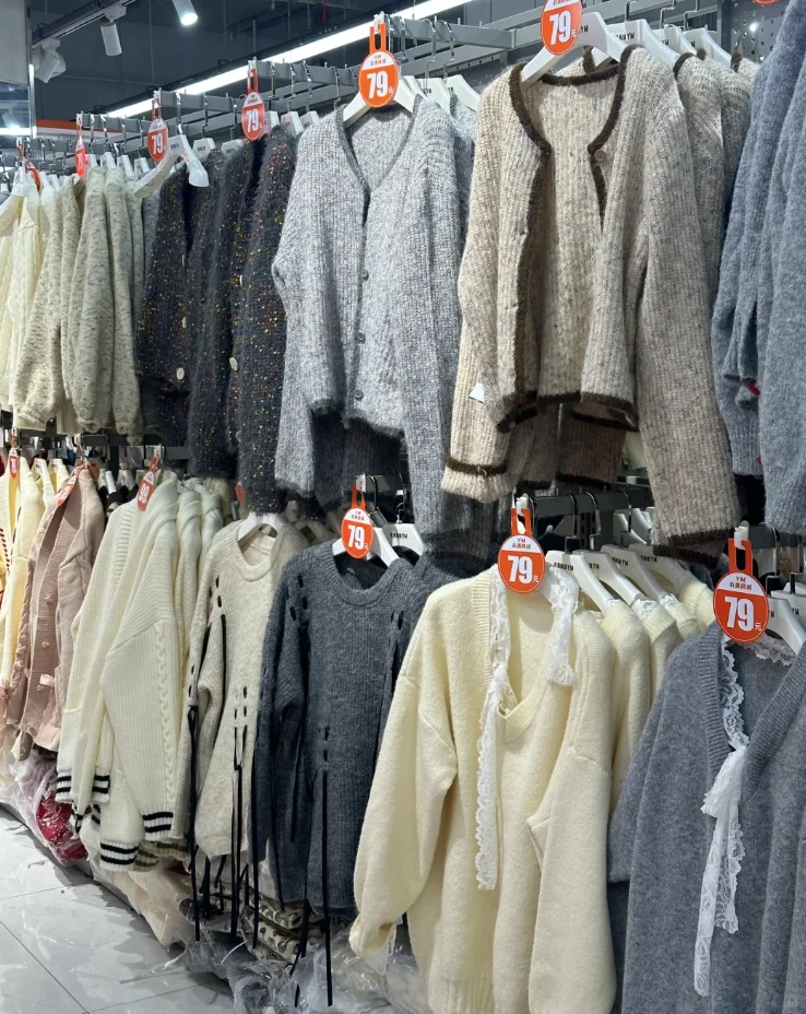 国际商贸城最大批发市场,成都人线下拼多多