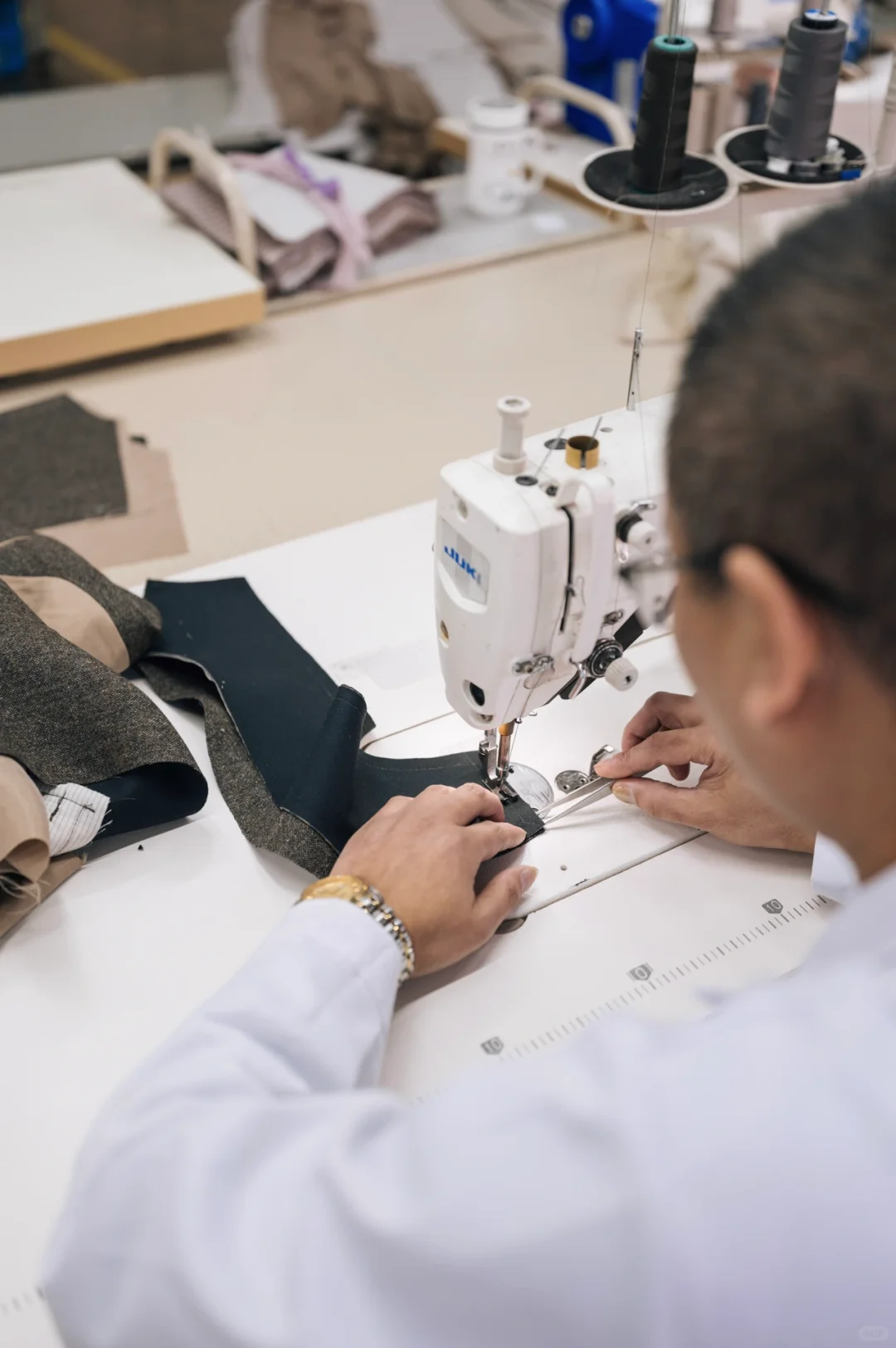 一家自己的工厂