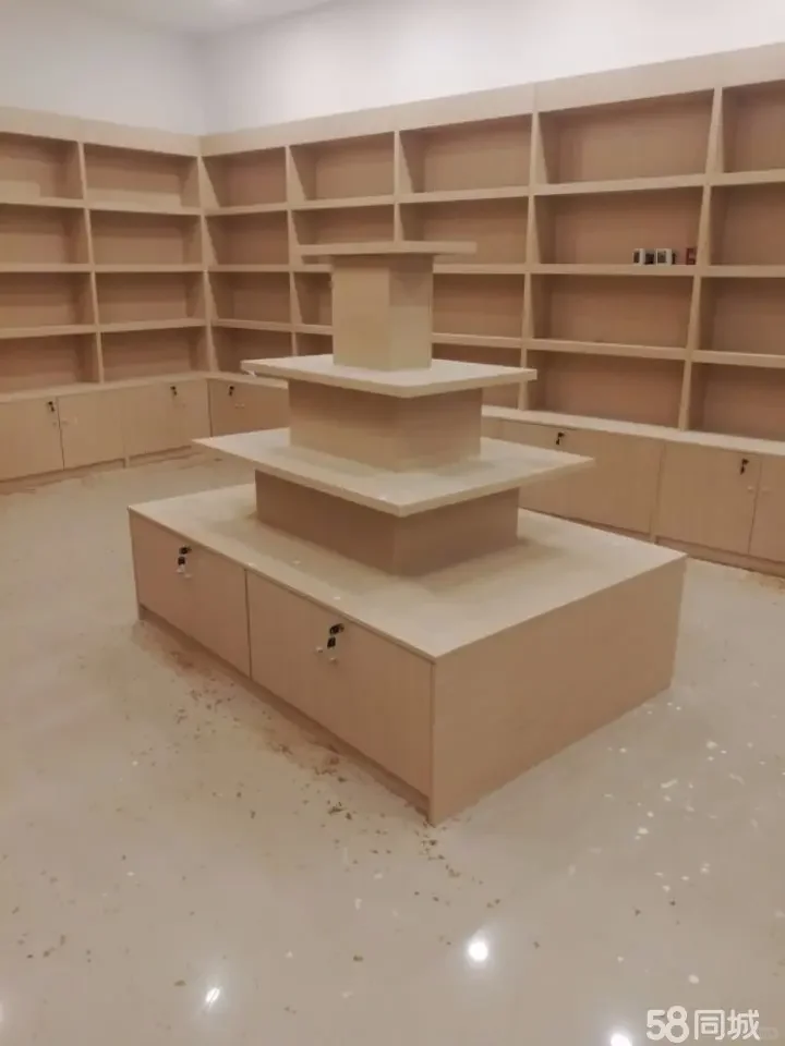 南京展柜工厂：中岛店展柜案例分享