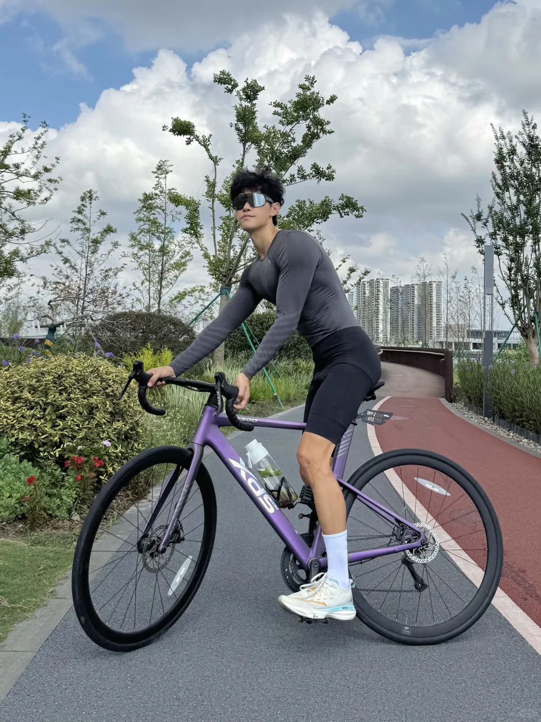 爽爽骑车? 爽爽喝