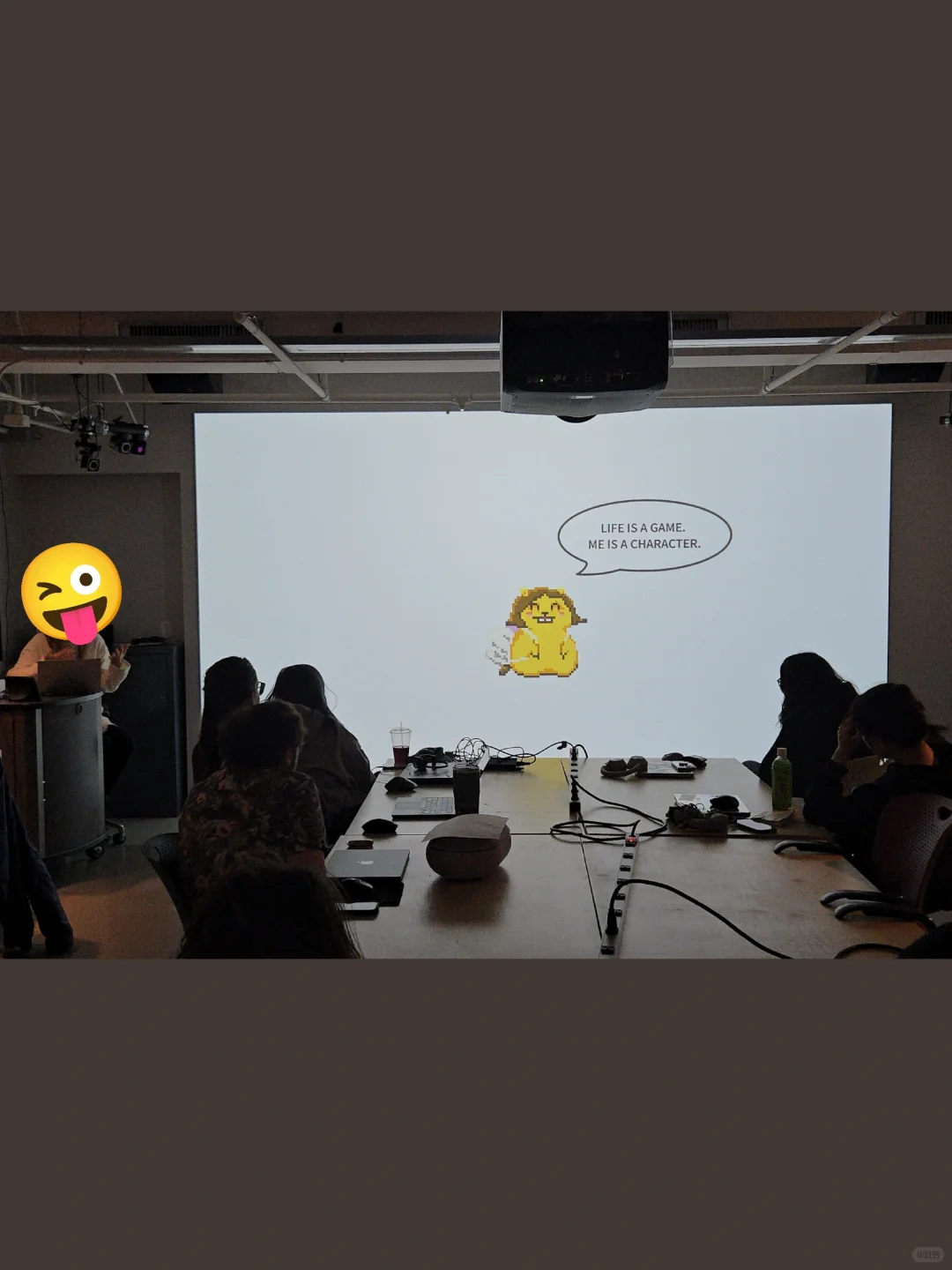 小土璇受邀去芝加哥艺术学院做了一节分享课