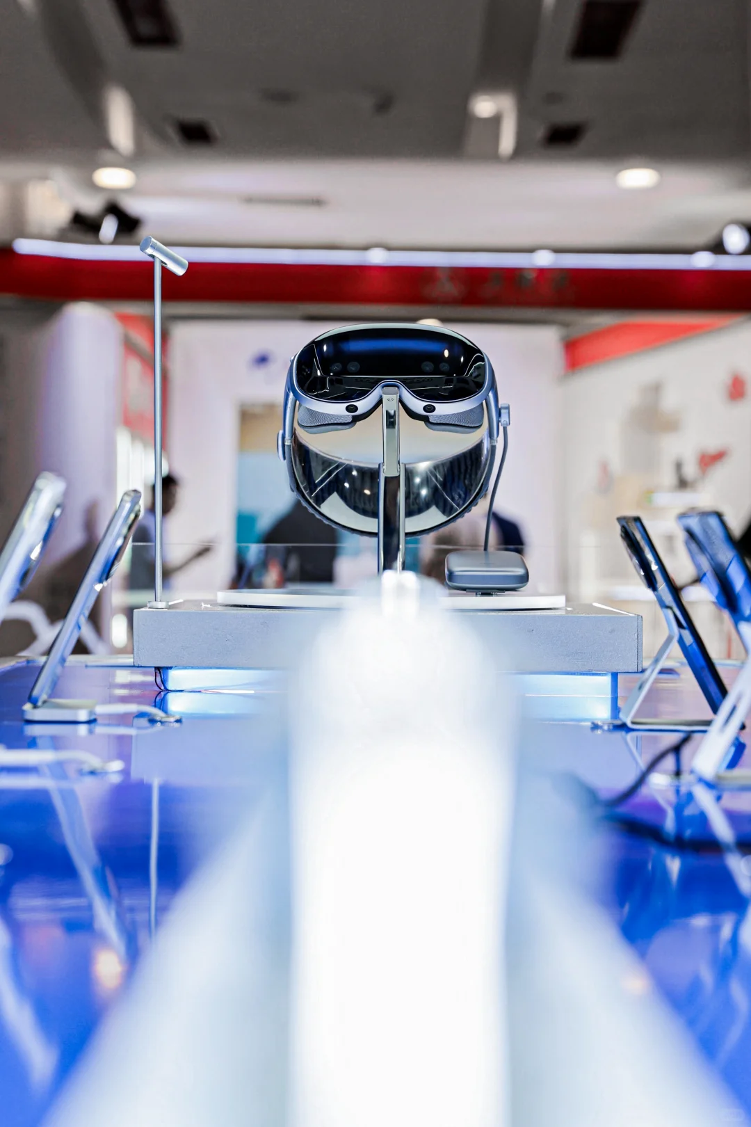 国产科技集体开挂,2025年直接起飞!