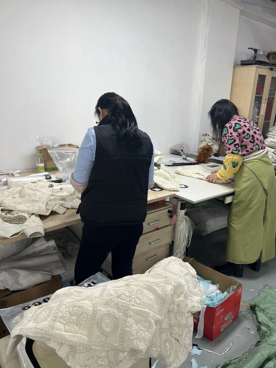 广州金沙洲服装工厂【精品小单50件可做】!