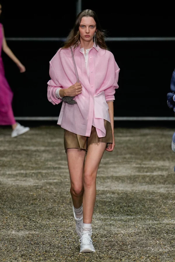 2026春日秀场:糖果色奏响时尚绮梦