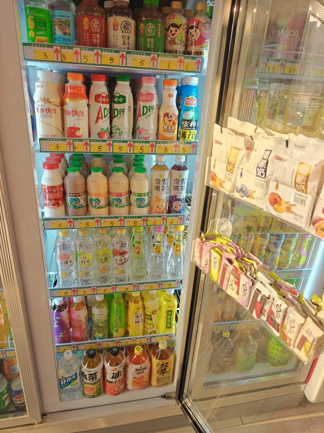 学校门口小卖铺饮料合集