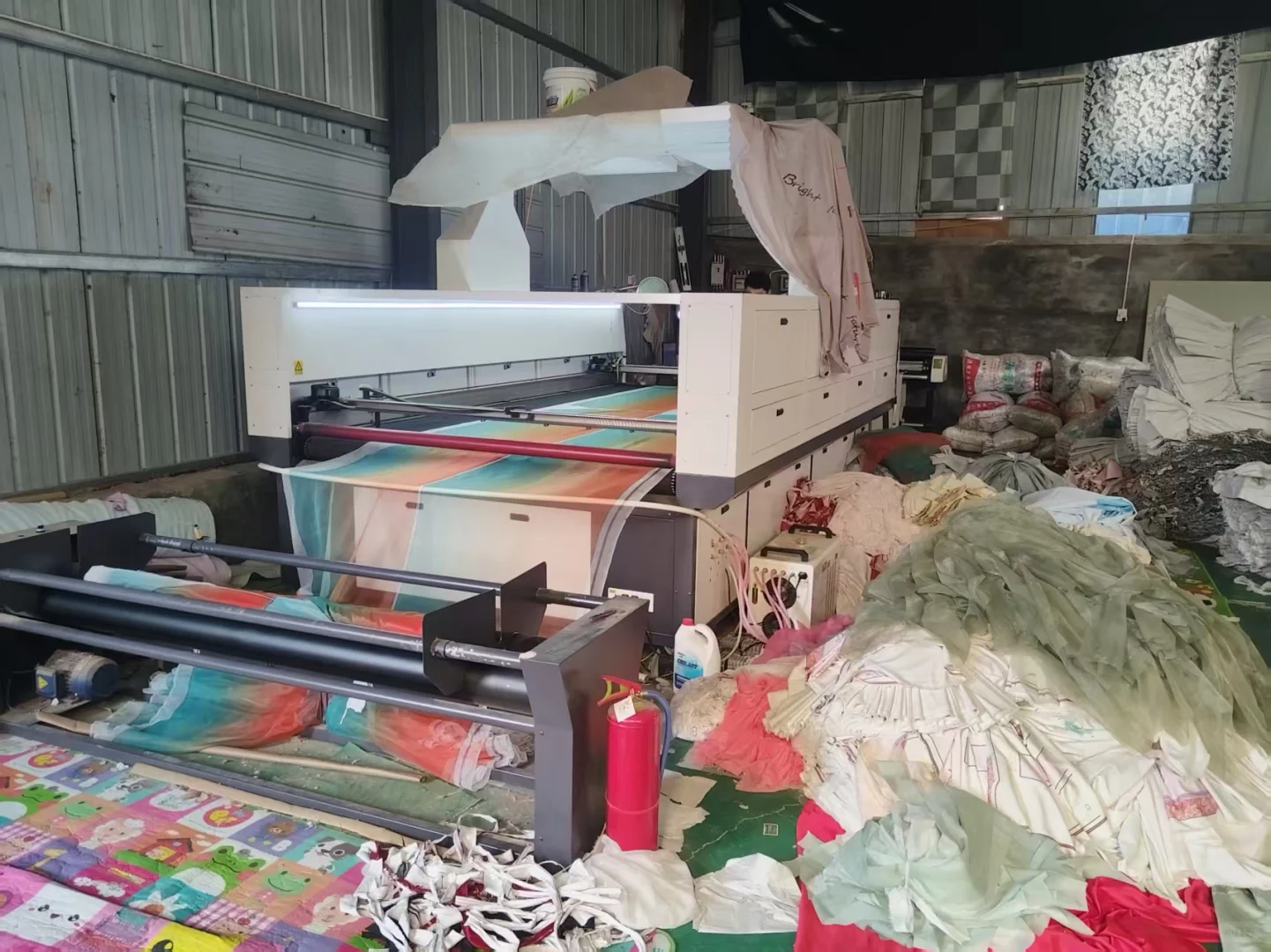 曹县汉服全产业链基地｜一件也是批发价?