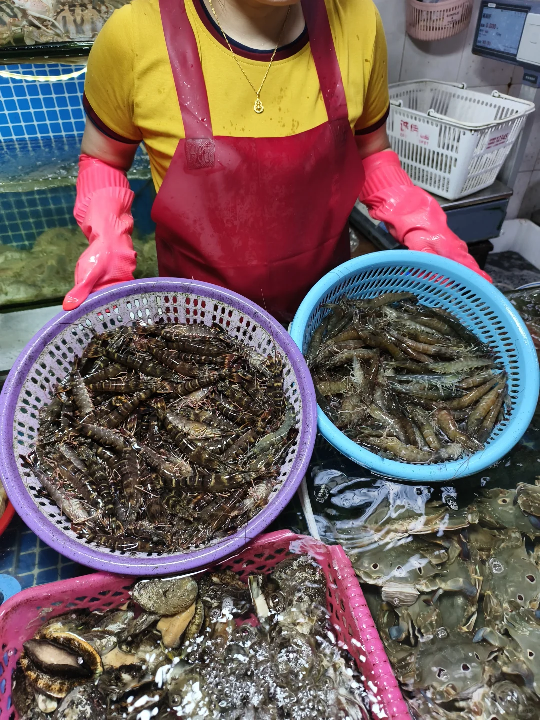 在三亚!跟着本地人这样吃海鲜便宜又新鲜!