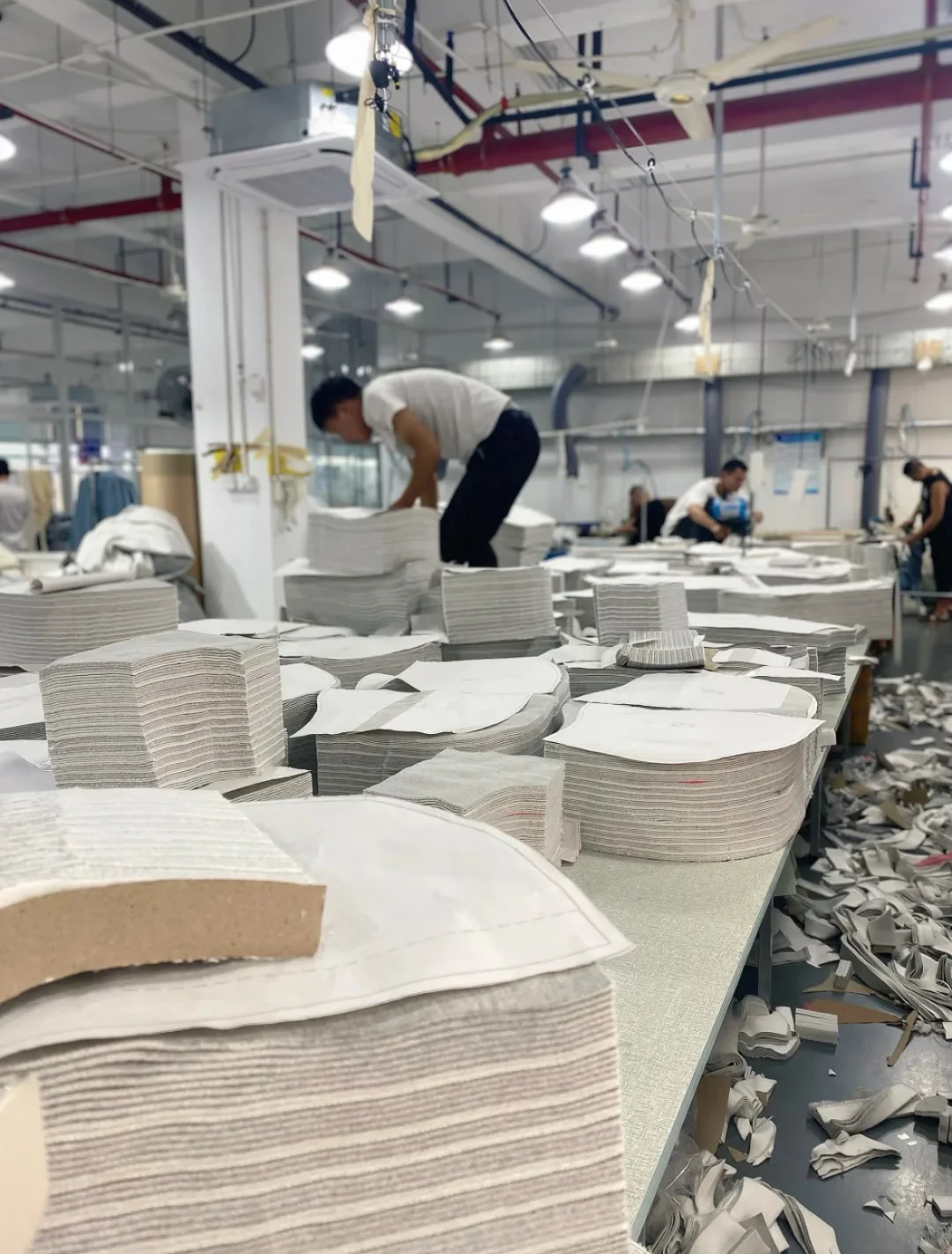 中高端服装生产工厂 | 品质·服务双在