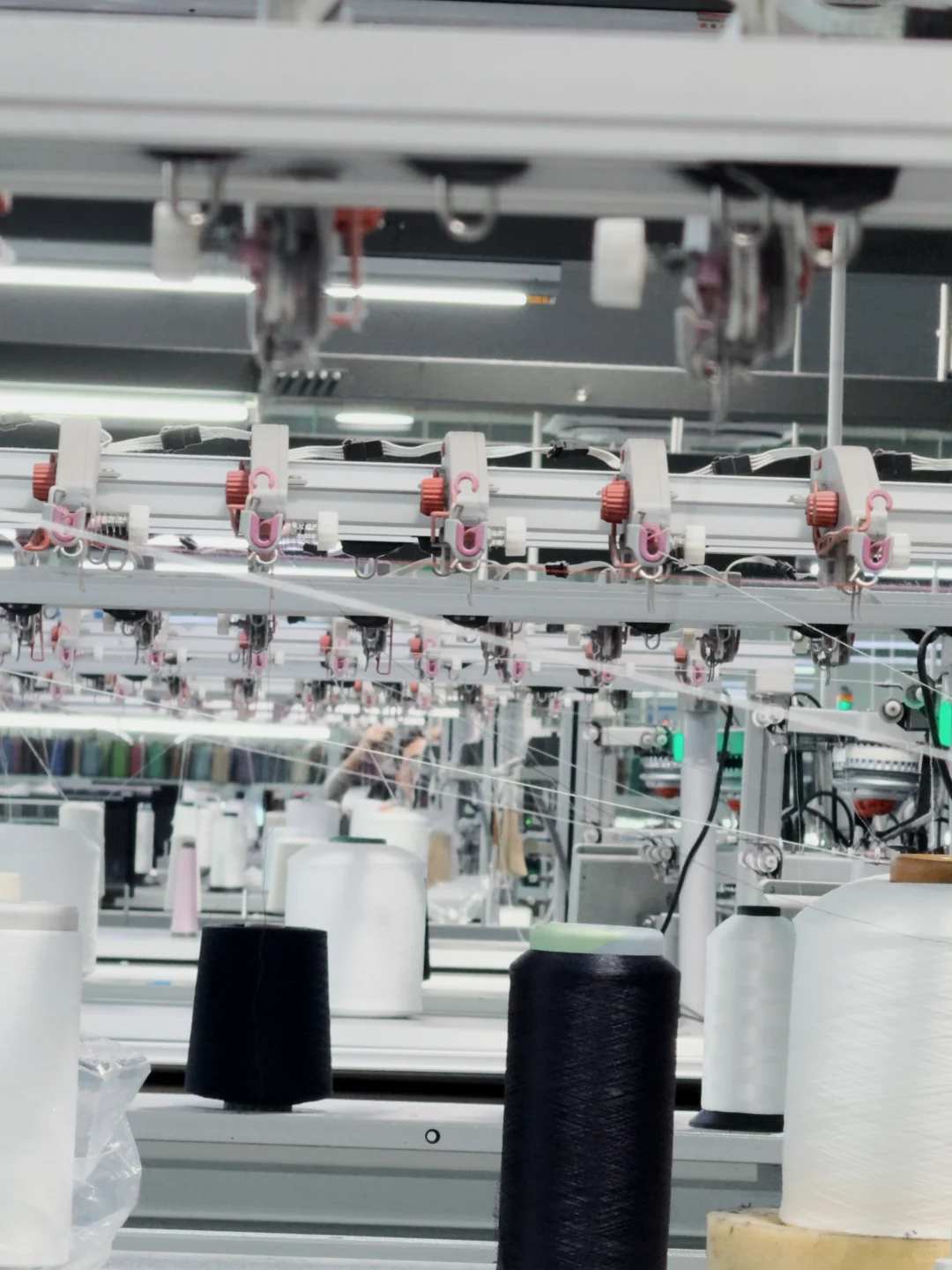 来伊芙丽工厂拍针织制作工序啦～