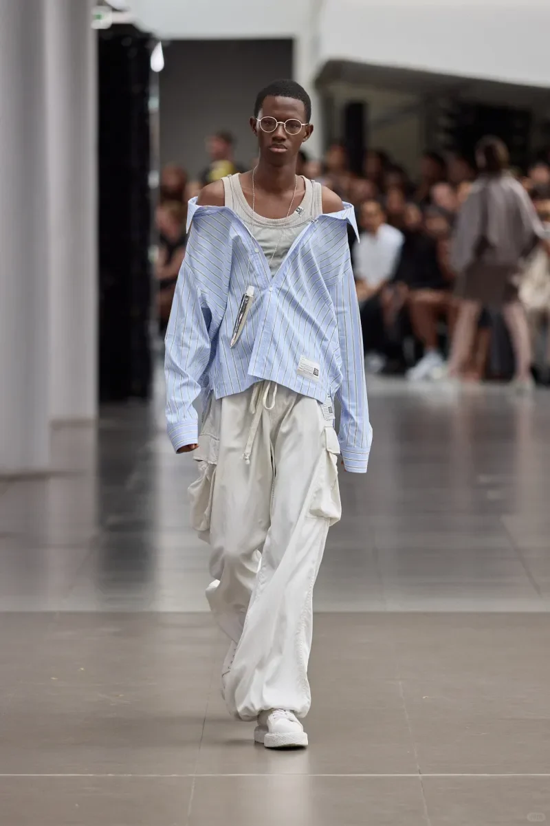 2026年春季色彩趋势：海军蓝