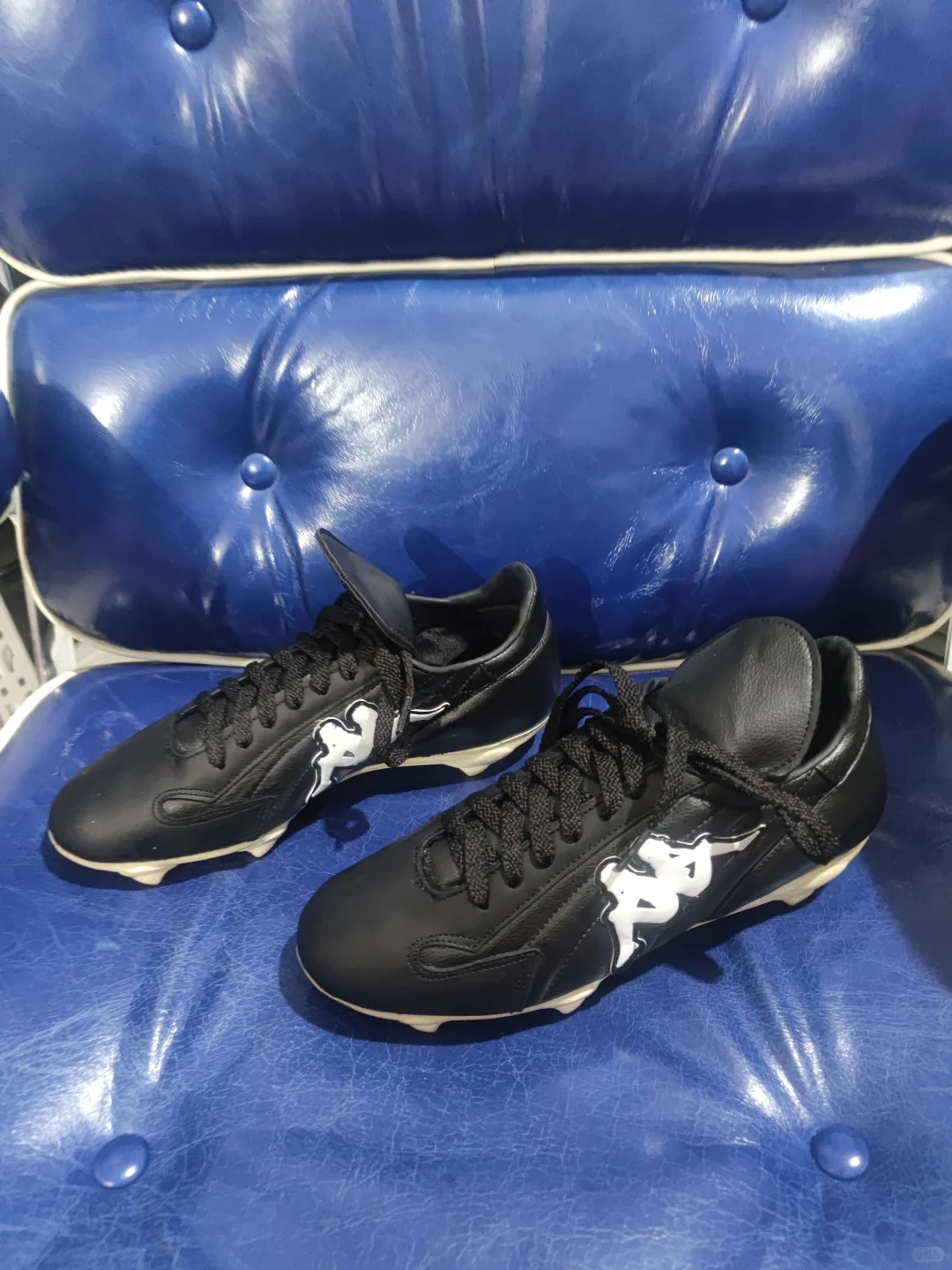 足球鞋收藏 背靠背