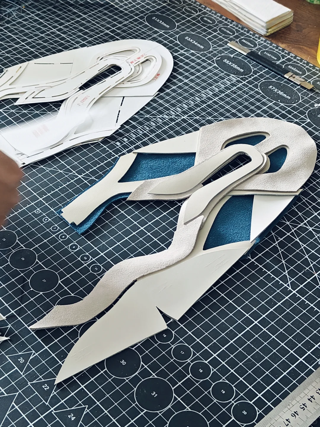 Ming仔监督鞋子样品的一天