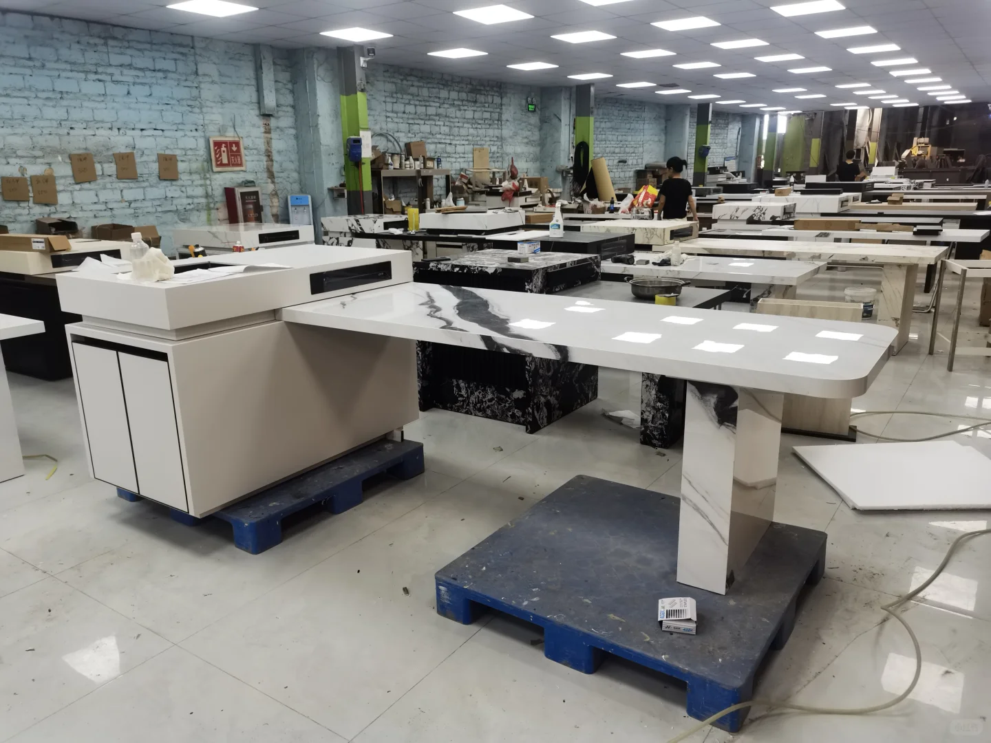 ?佛山岩板岛台源头工厂|全方位高端定制
