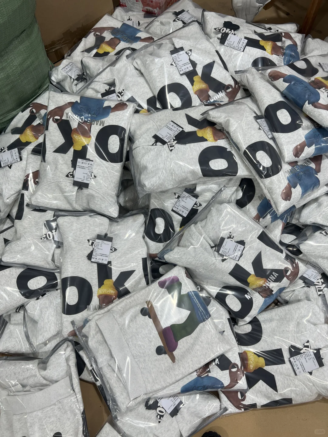 广州服装厂【接精品卫衣定制50件可做】