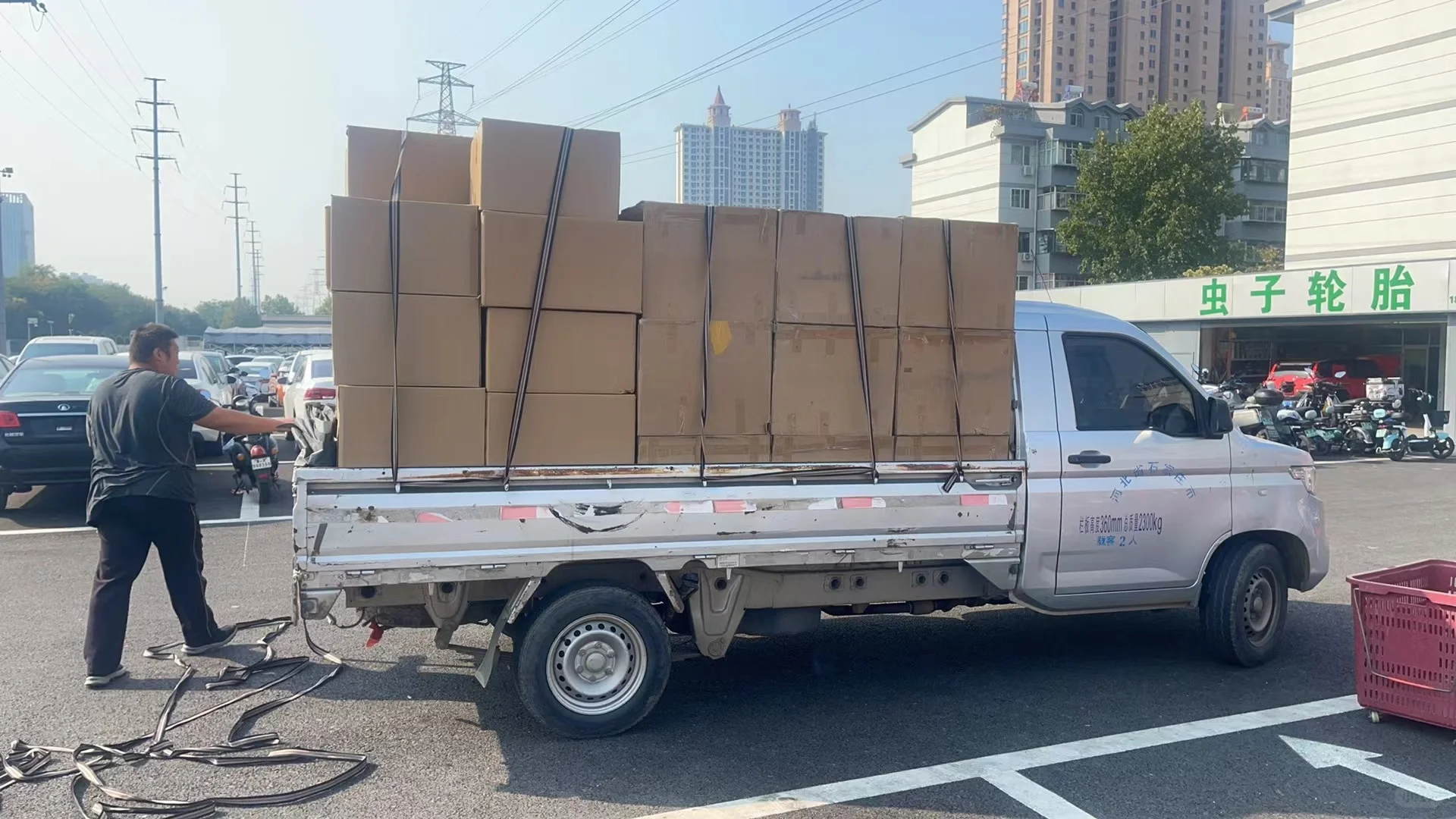 鞋子厂家源头，寻求合作