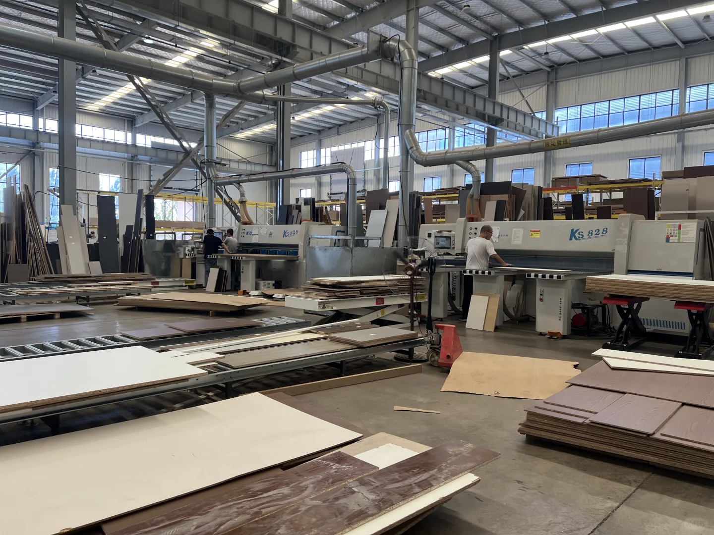 青岛唯一的全自动智能生产线全屋定制工厂