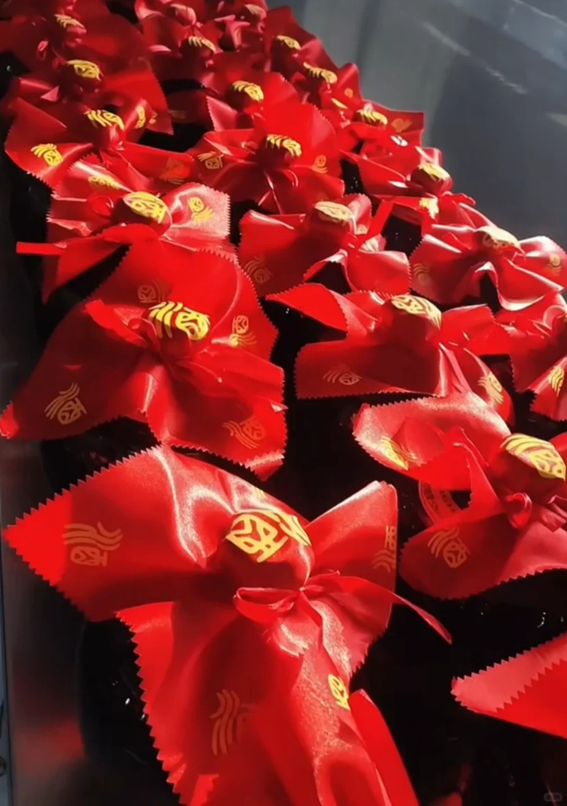 纯粮酿造散酒，喝出地道风味！