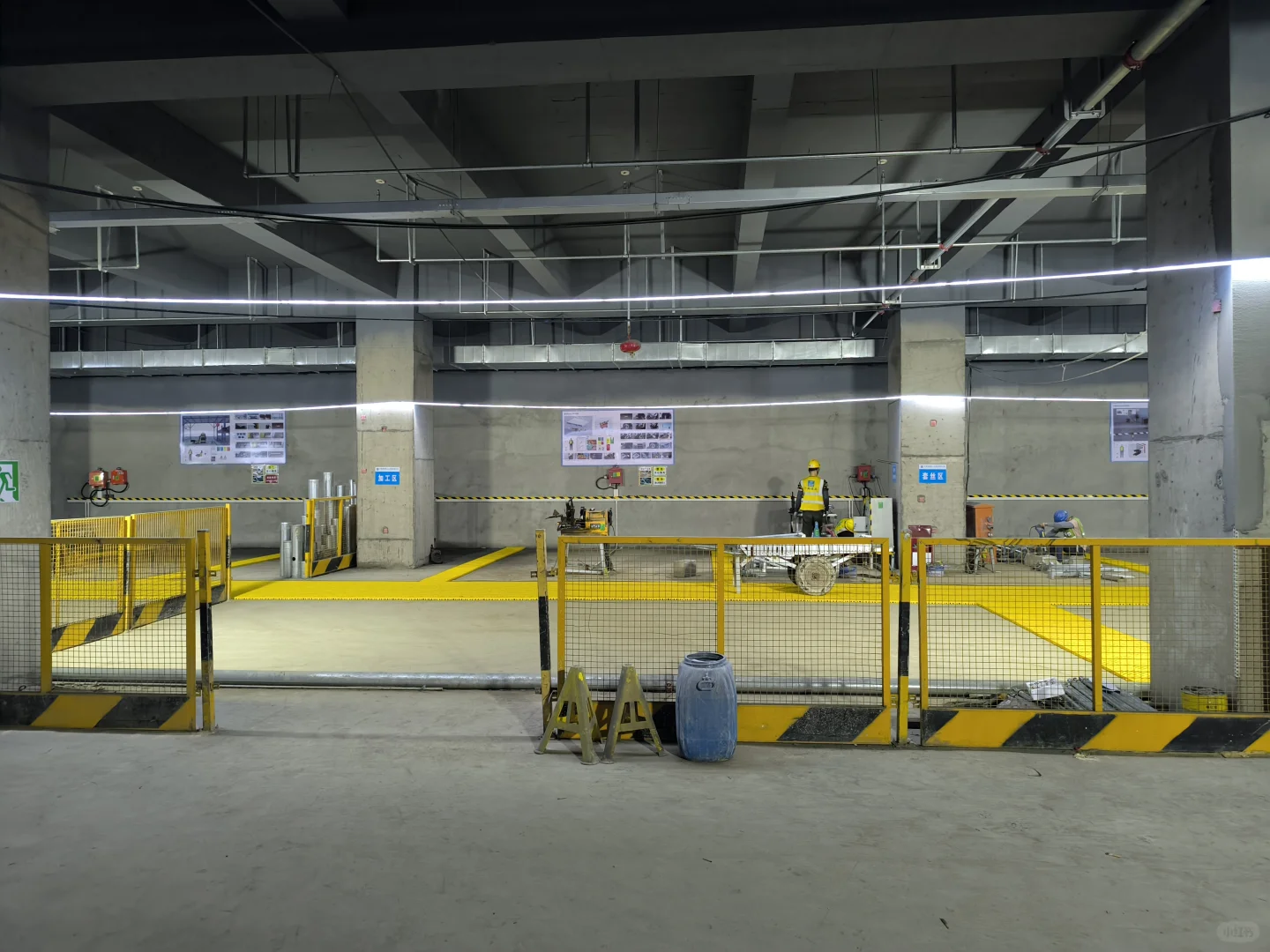 机电安装现场的加工厂做成这样也算是可以了