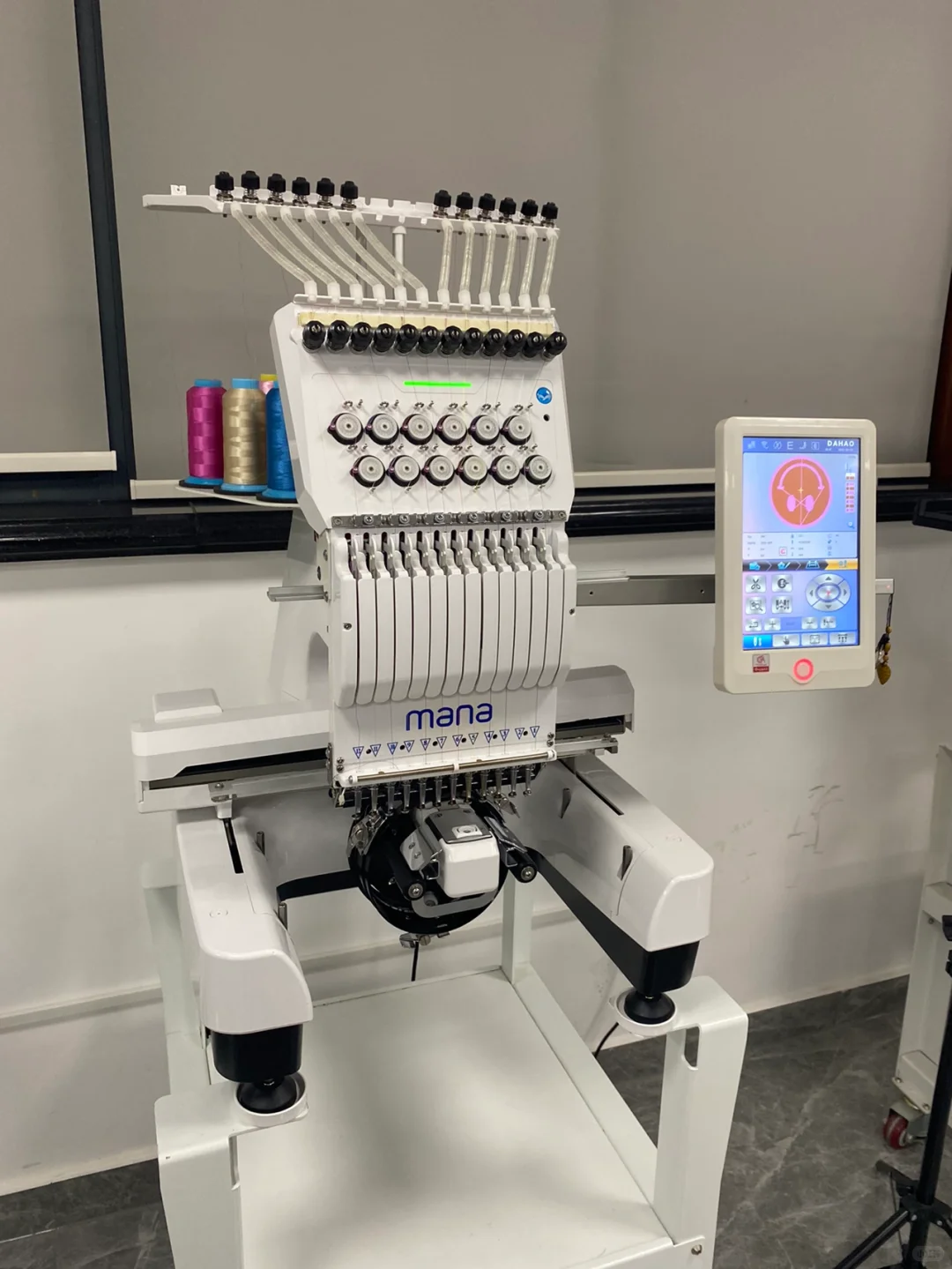 成品帽子刺绣绣花机日常打样