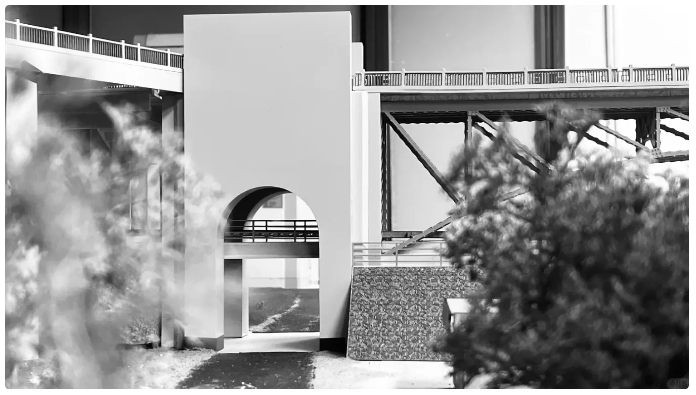 在杭州模型文化节与“钱江一桥”深情对望