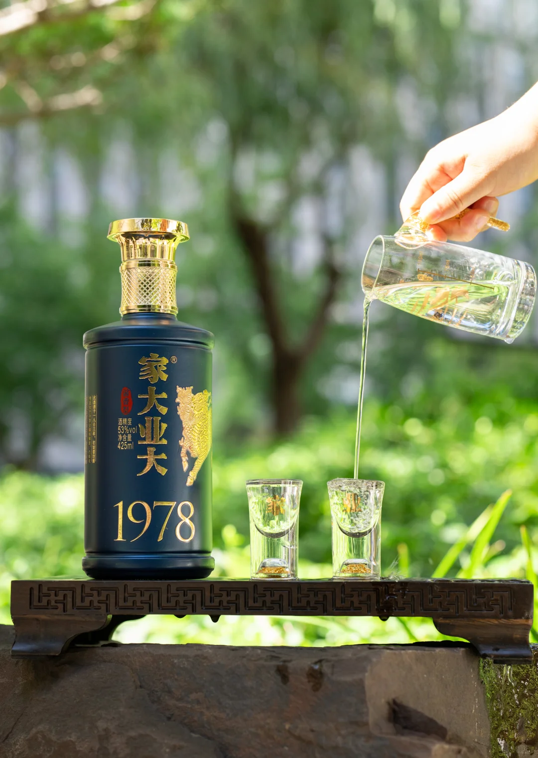 ? 炎炎夏日，谁说白酒不能C位出道？