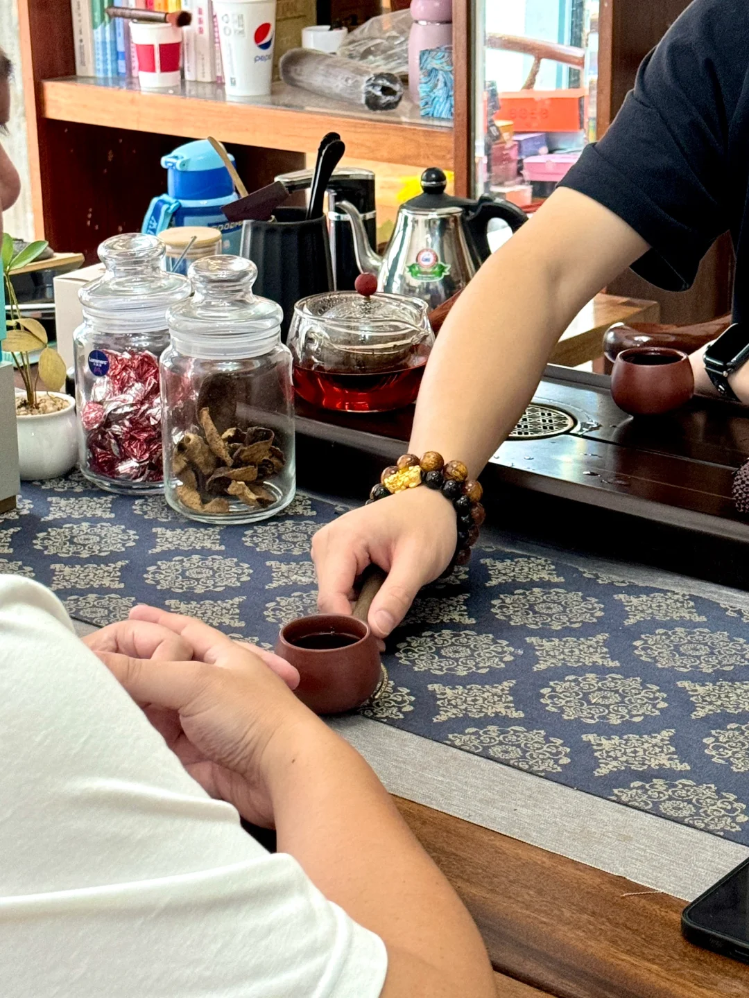 00后勇闯茶行业!我如何搞定B端大客?