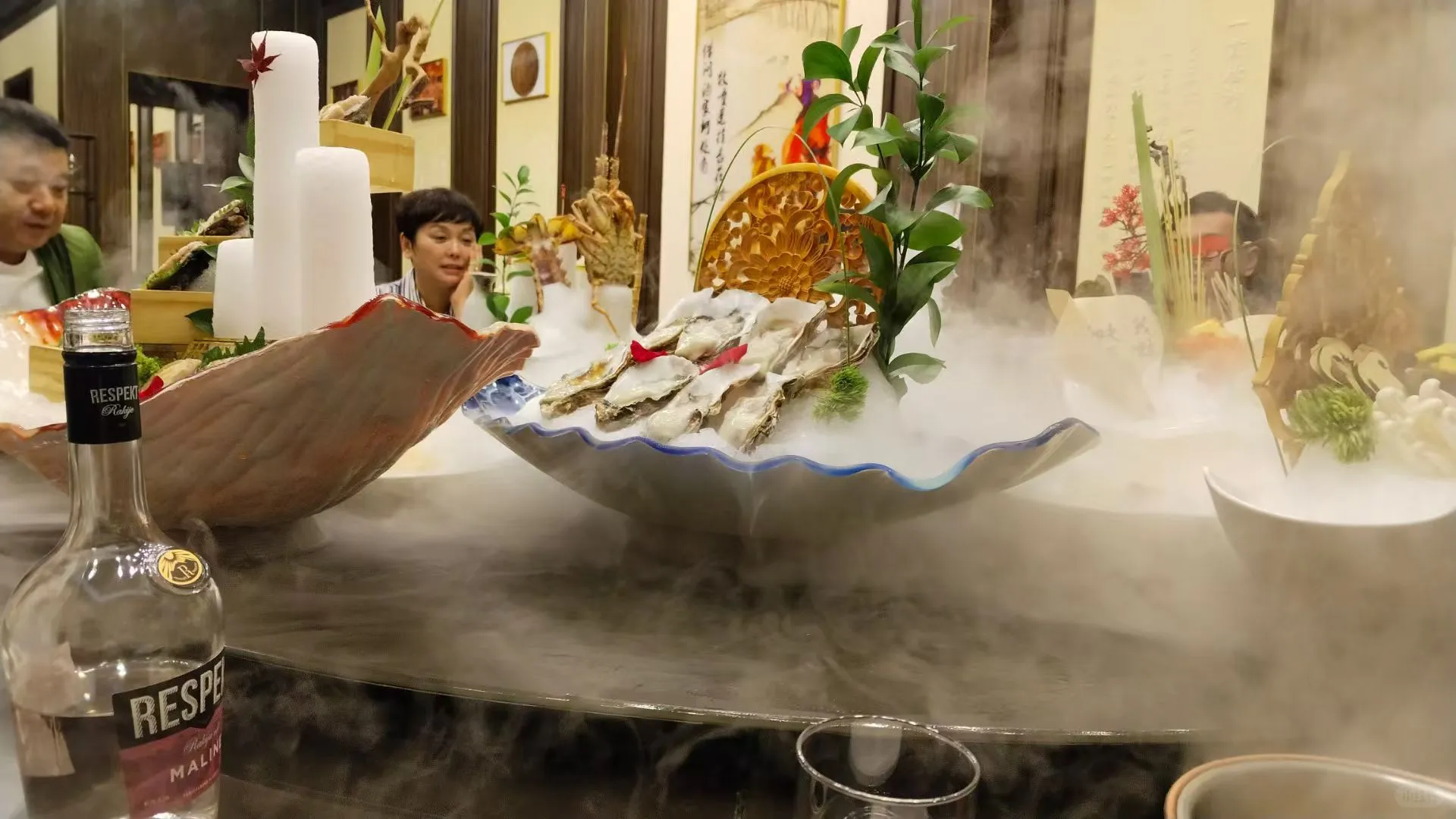 与大佬用餐，深入合作，共赢天下