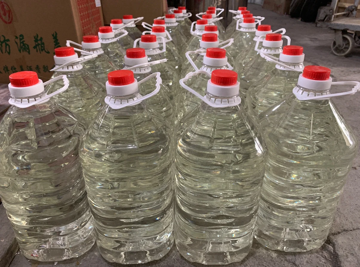 酒友最爱的散装高粱酒