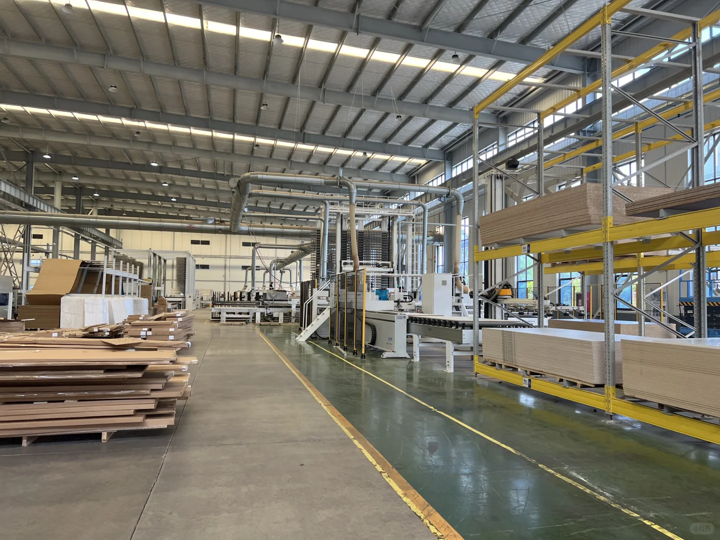 青岛唯一的全自动智能生产线全屋定制工厂