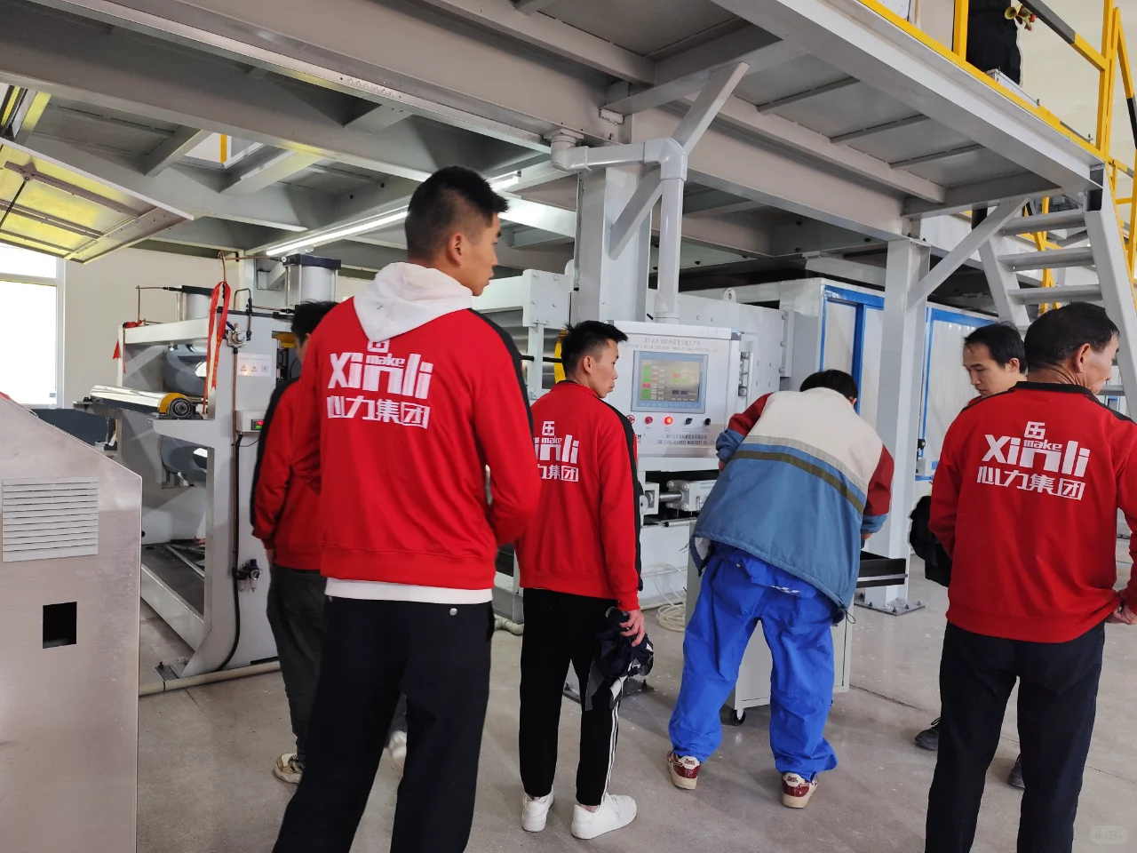 全球最顶尖的全自动铝蜂窝板生产线落地云南