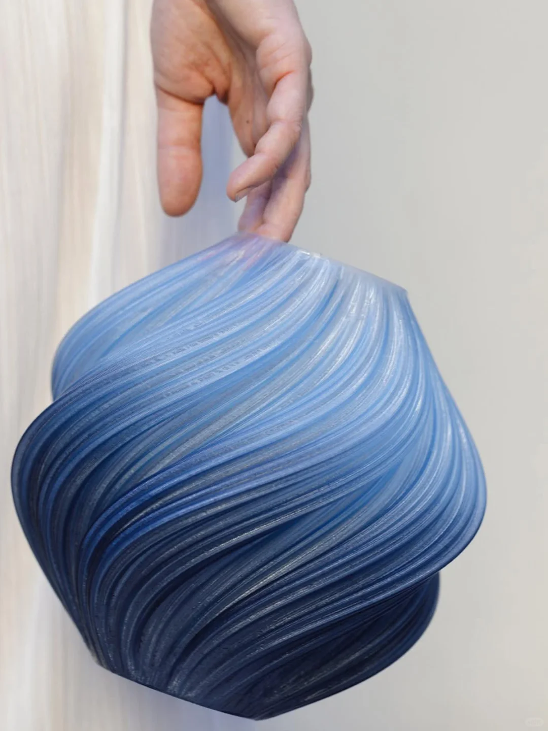 循环艺术之美：再生PETG重塑水的流动诗学