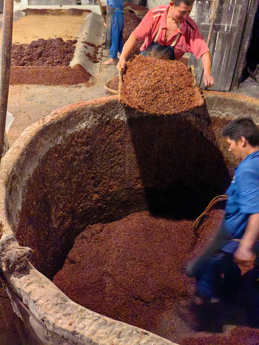 给广东酒友装了30斤纯粮酒,有10斤72度的