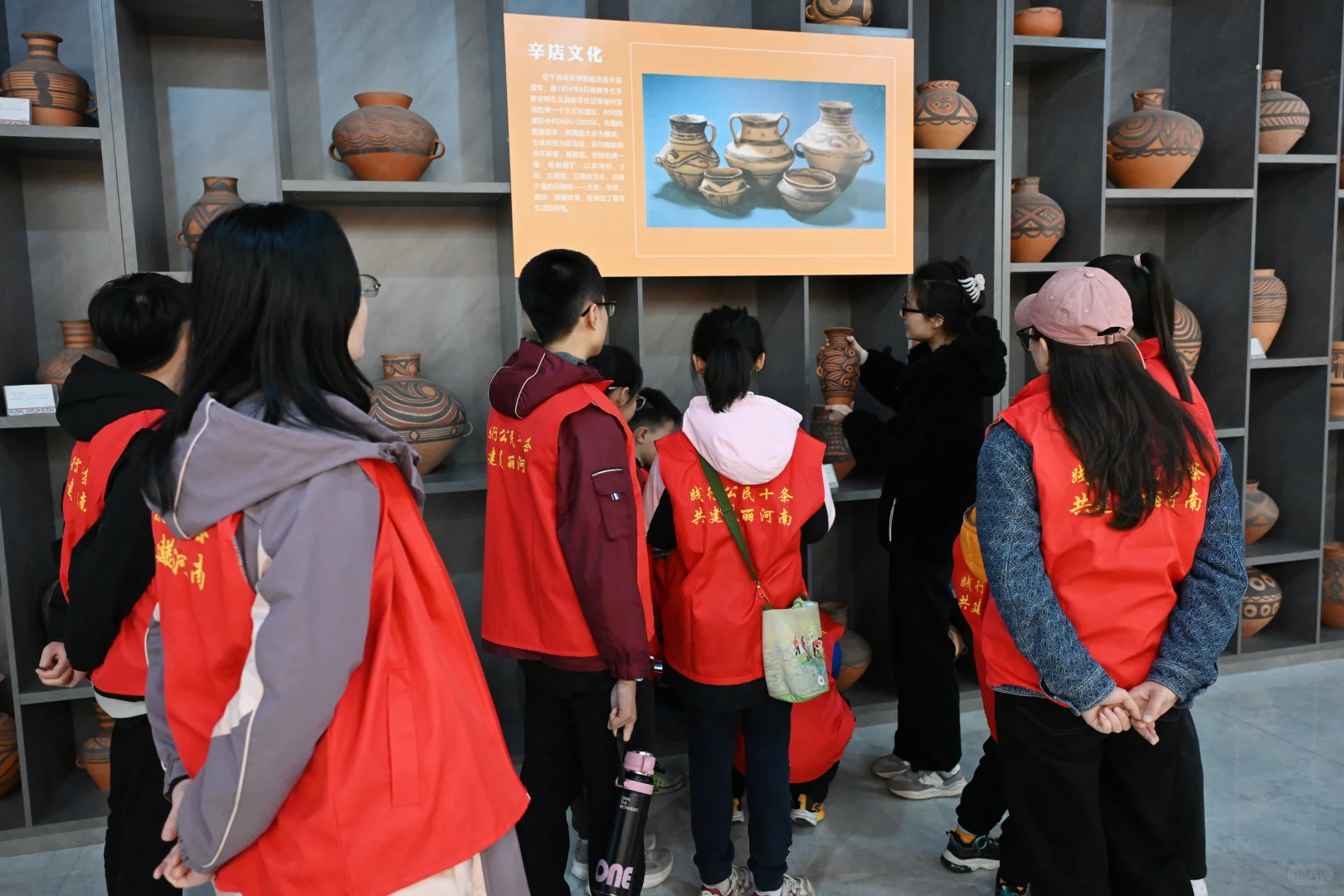 “万里同心 共护黄河”文化探源暨净滩活动