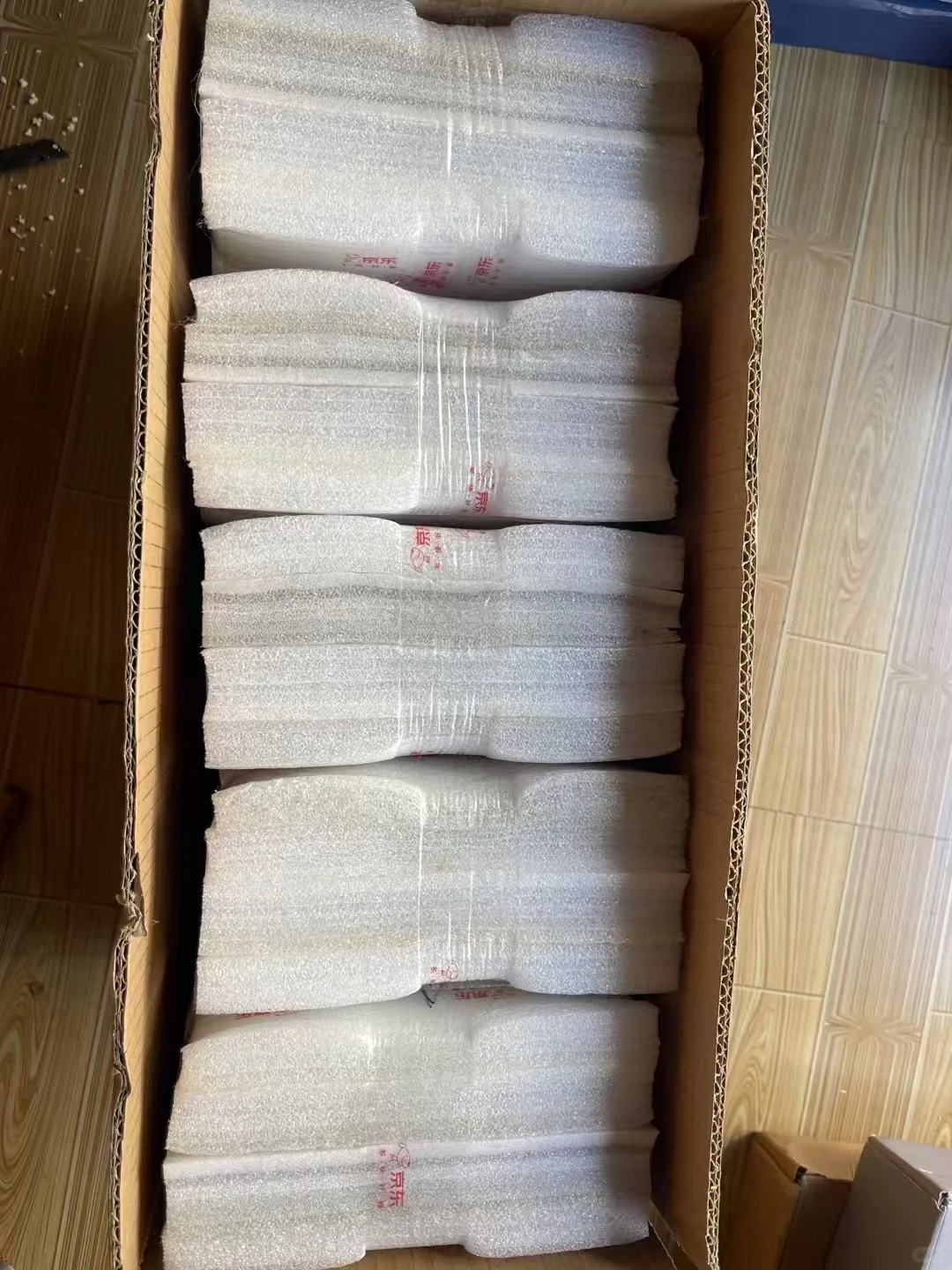 高端的美酒只需简单的传统酿造_红高粱酒