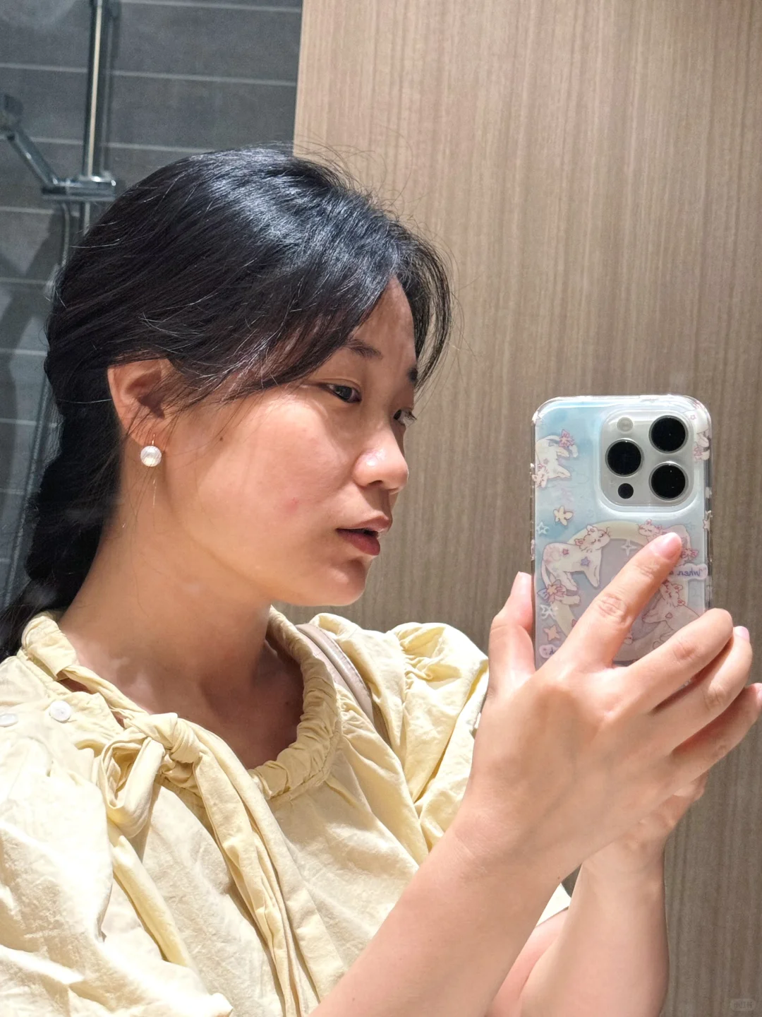 自卑的原因有很多，比如这副1250度的眼镜