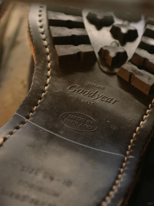 一双鞋的诞生之旅4️⃣Welting沿条间