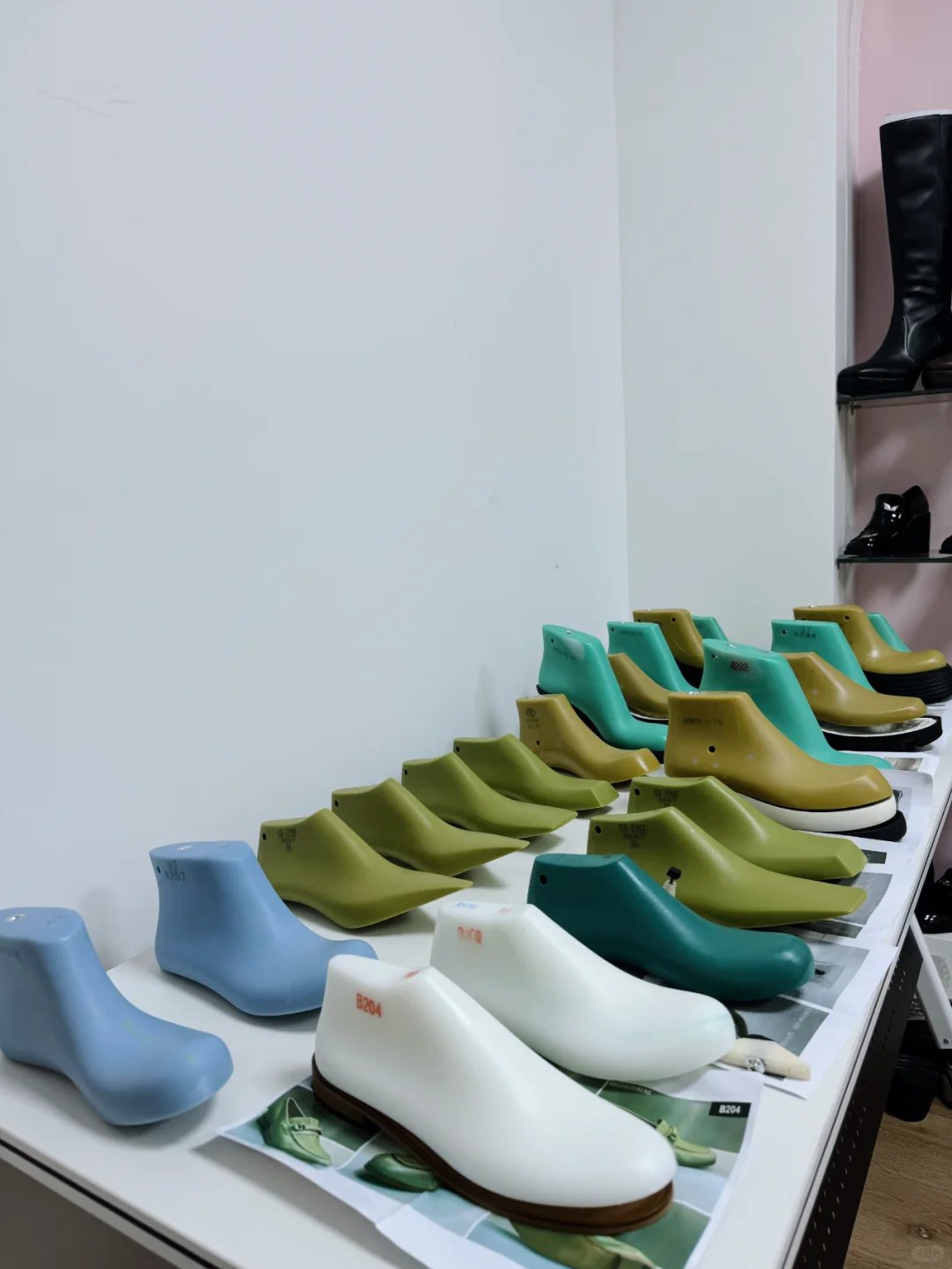 为某国际大牌米兰展会开发的新楦