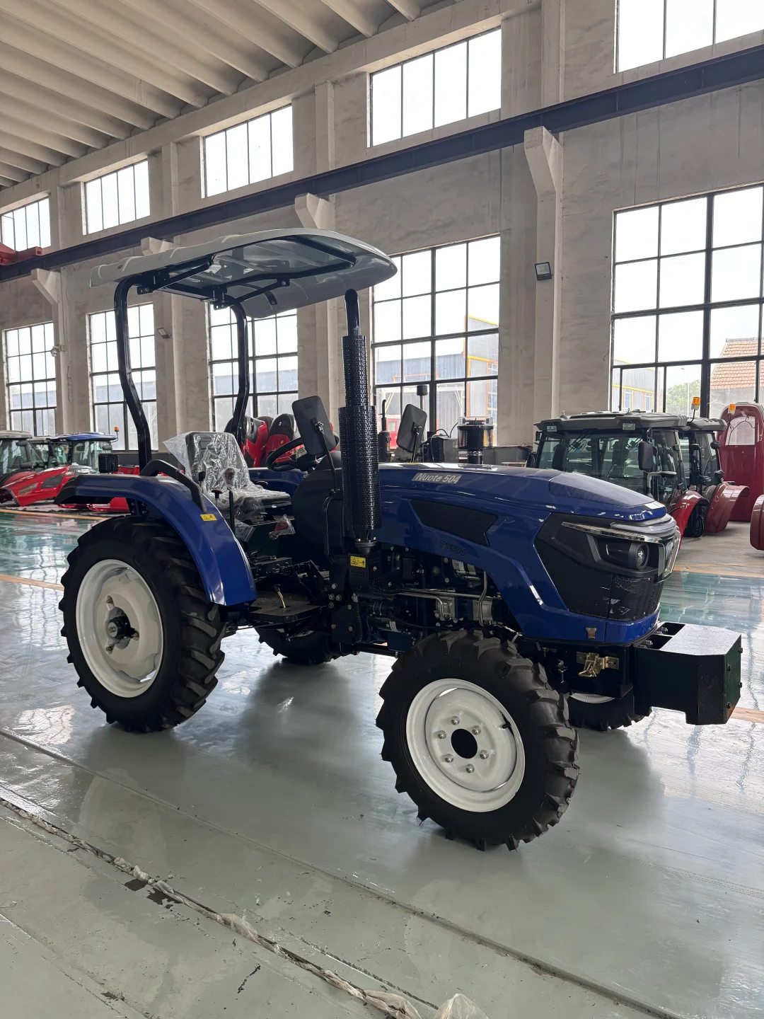 让中国农机走向世界。做拖拉机我们是专业的