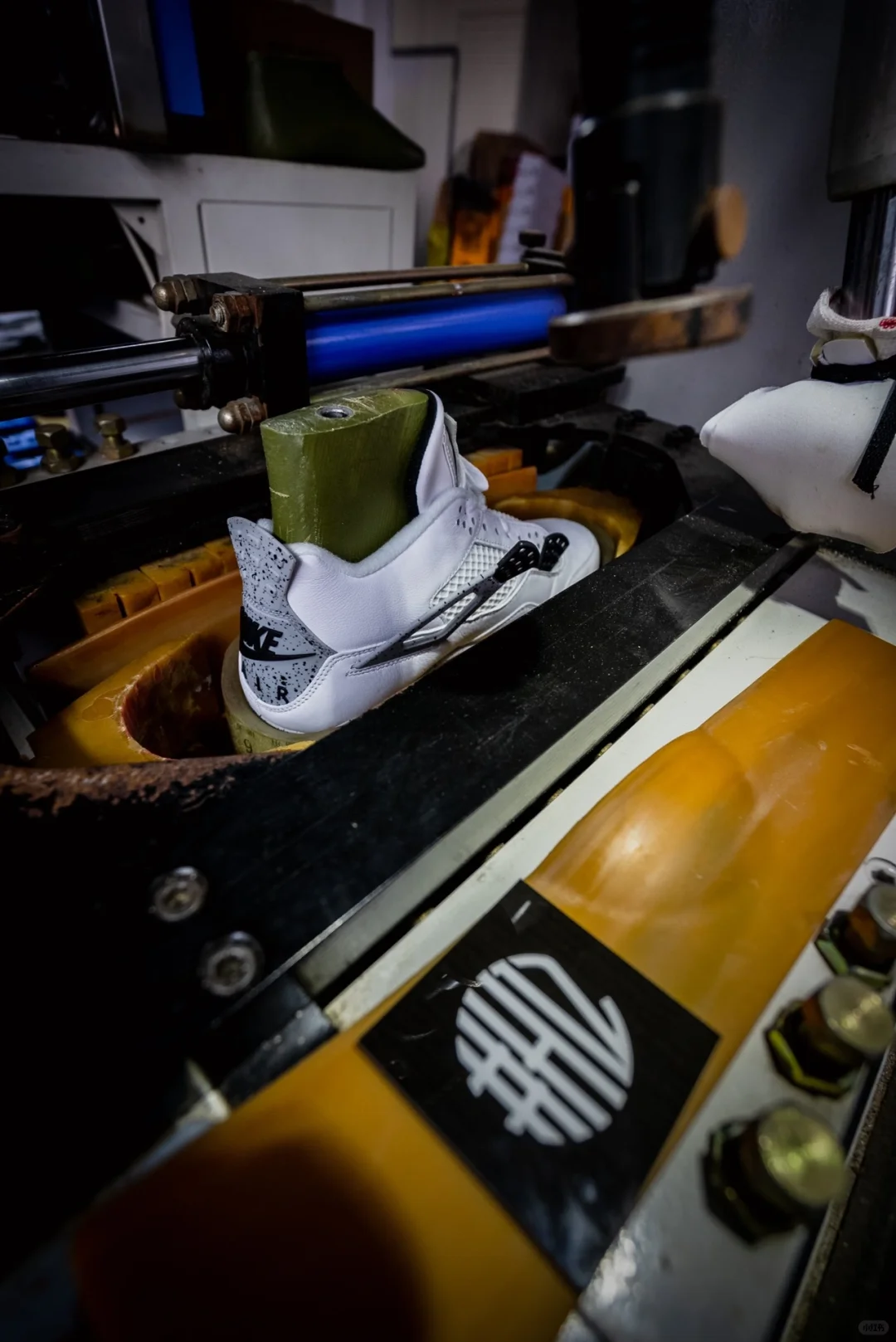 球鞋工厂制鞋工艺流程