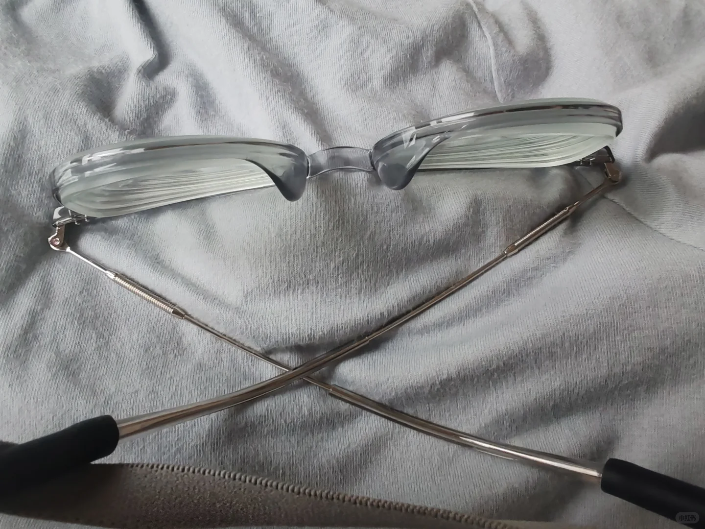 高度近视眼镜好厚....