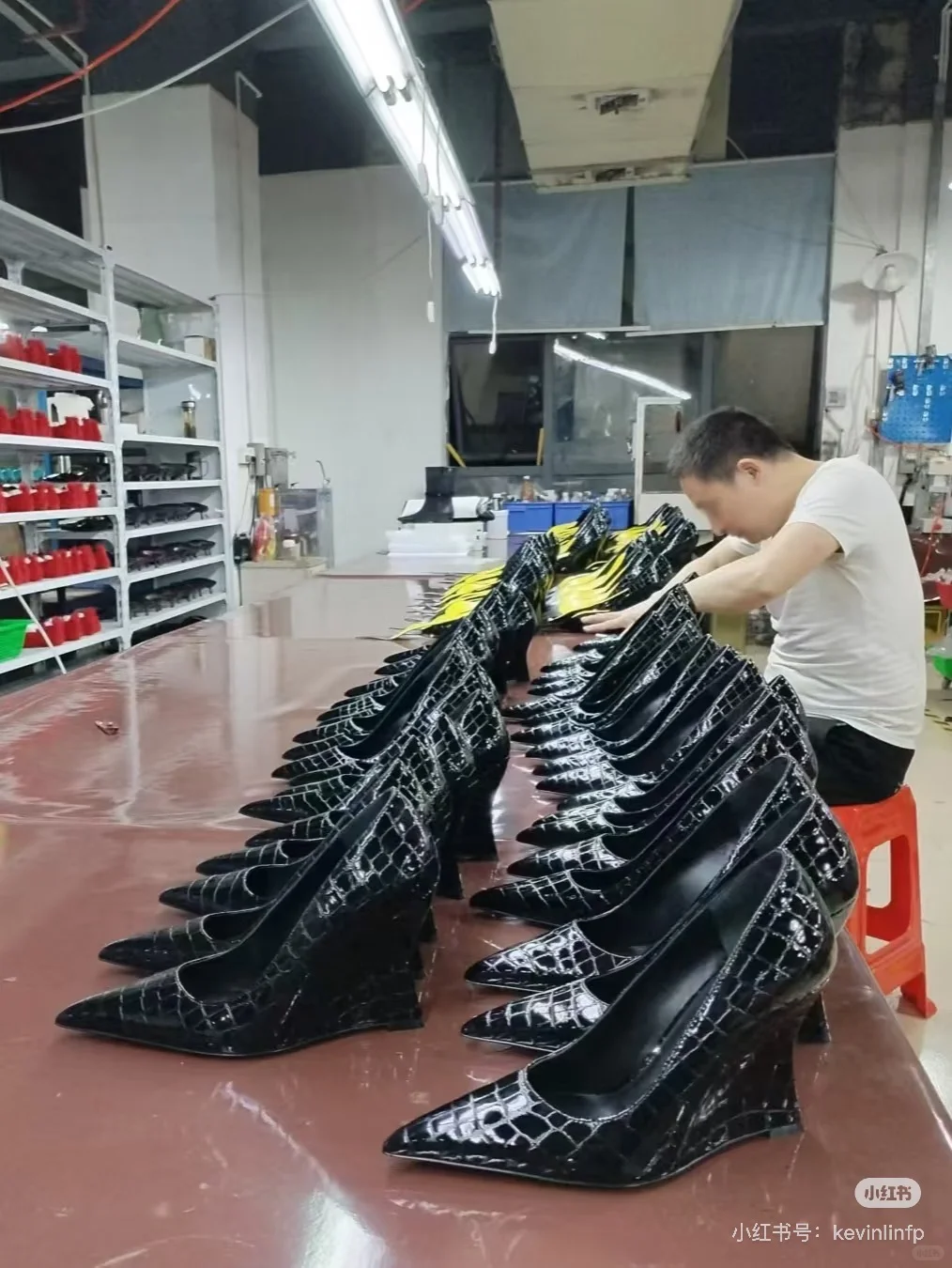 鸿晔鞋业用品质助力每一个创意闪耀落地 !