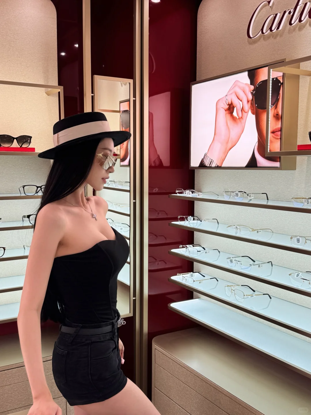 这位霸总从龙岗跑来宝安只为选对眼镜