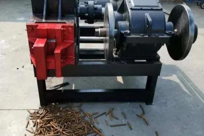 一万多设备，两个人就能干，一天能挣一两千