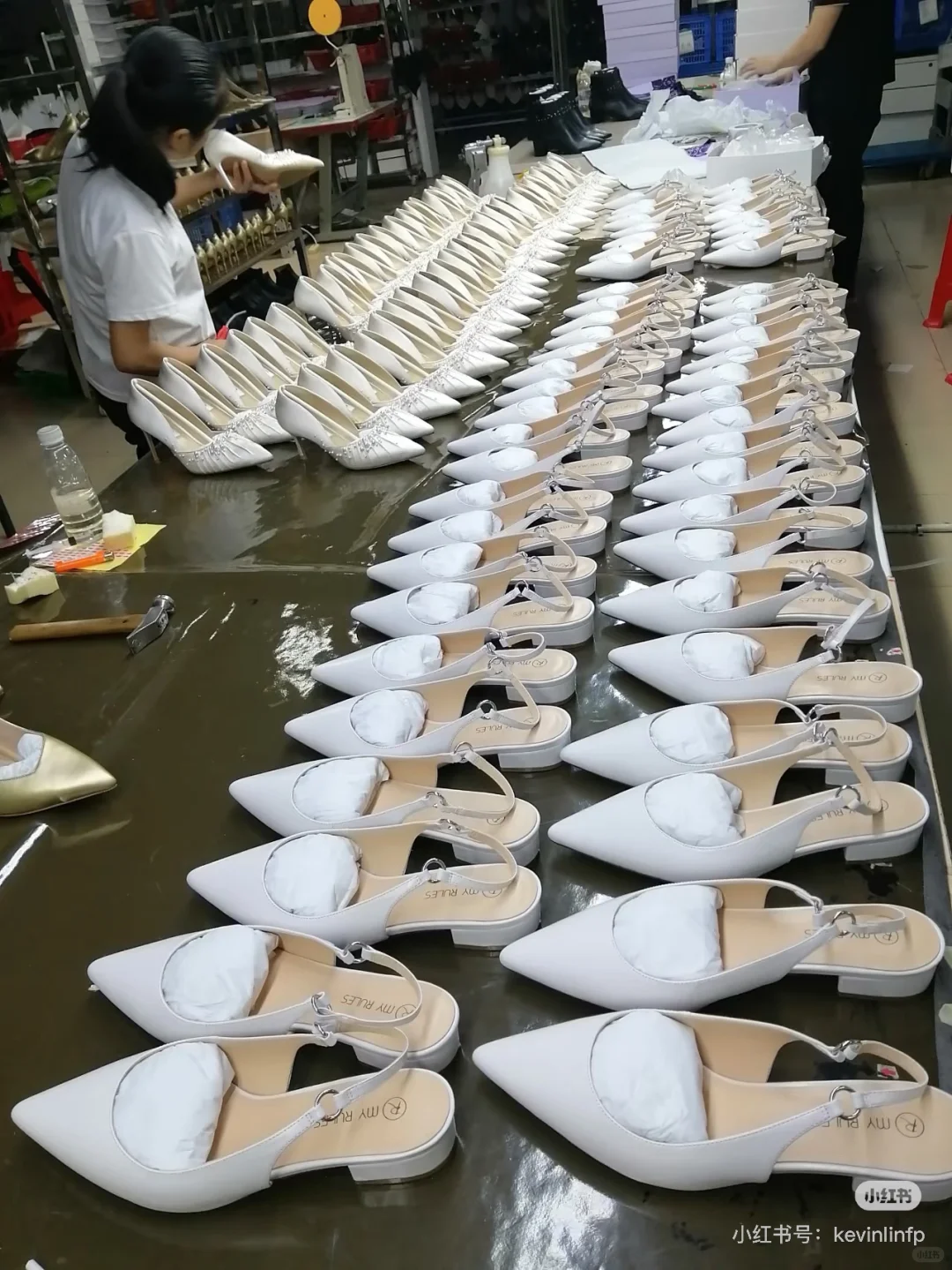 鸿晔鞋业用品质助力每一个创意闪耀落地 !