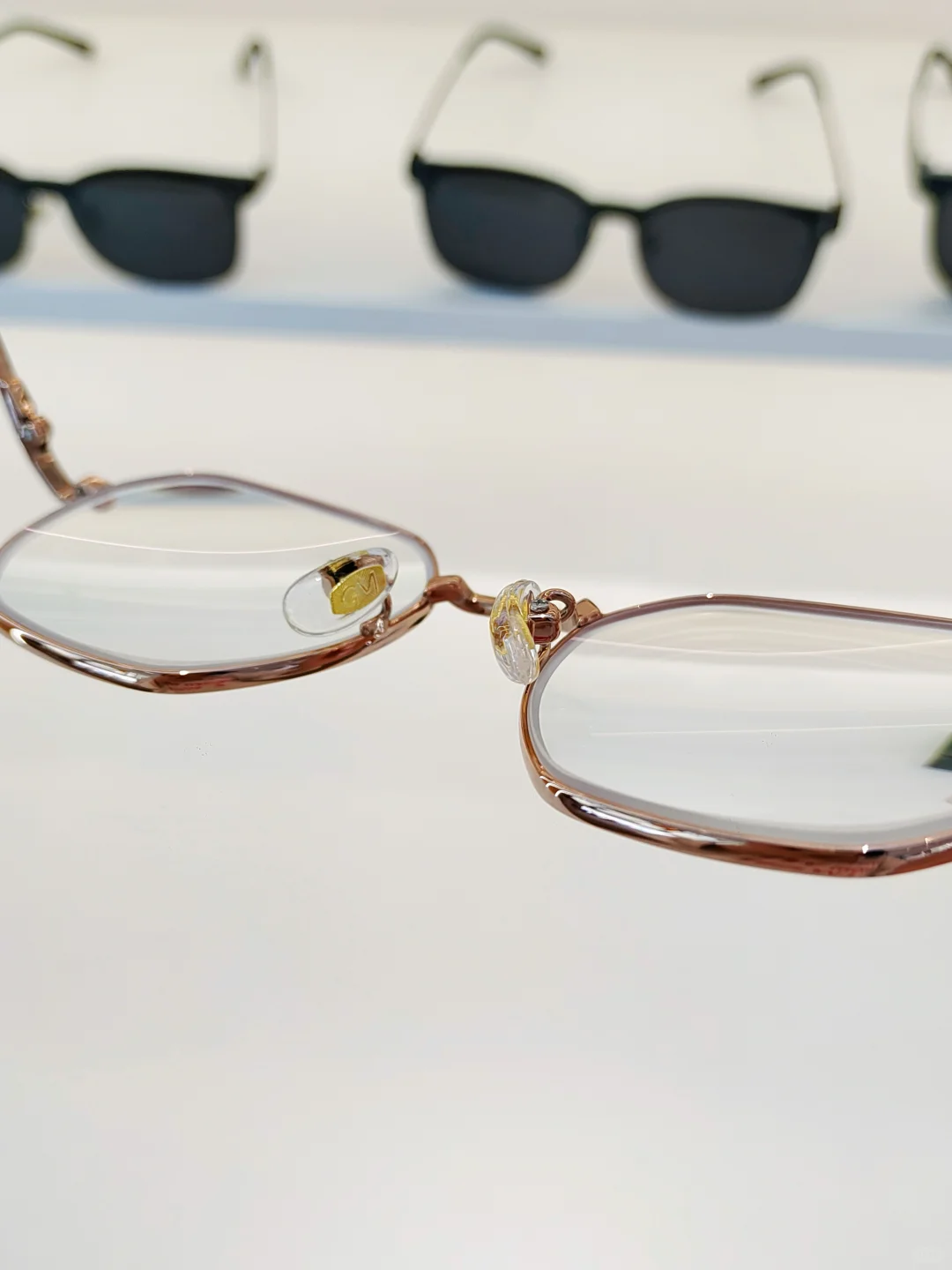 我滴妈呀?800高度数居然这么薄！