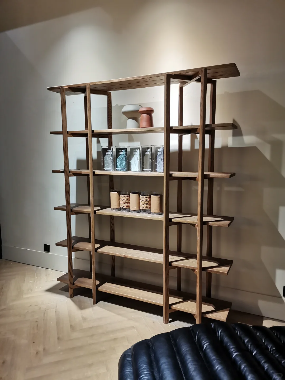 ?绿意×智能!2025设计新风向全解析