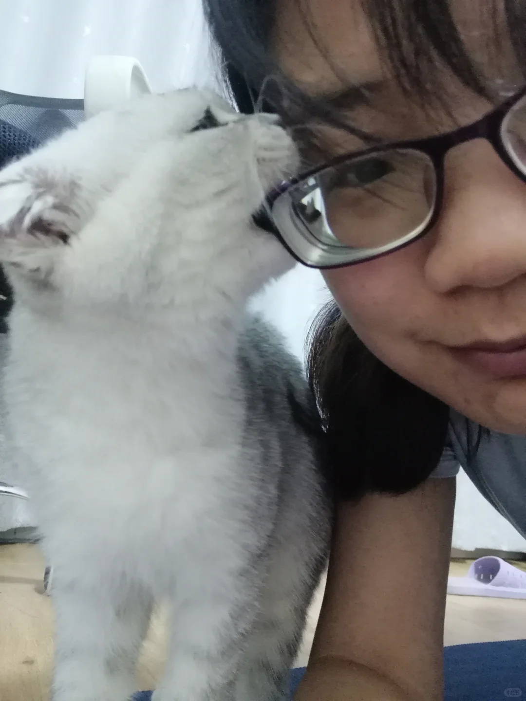 自卑的原因有很多，比如这副1250度的眼镜