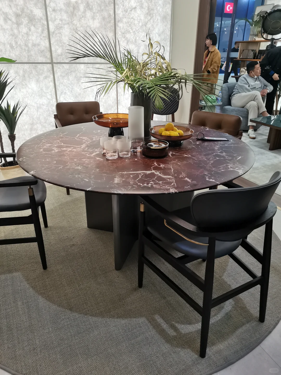 ?绿意×智能!2025设计新风向全解析