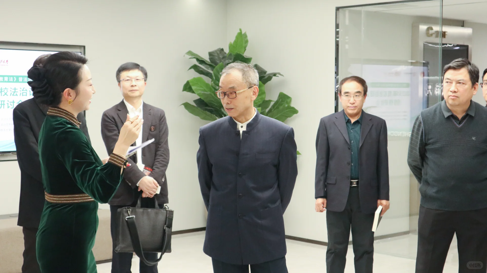 独角话剧：真实冤案的文法解读